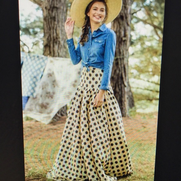 Shabby Apple Dresses & Skirts - Shabby Apple Waltzing Matilda Skirt Size 12